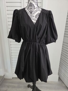 ENTRO Black Puff-Sleeve Bubble Hem Mini Dress